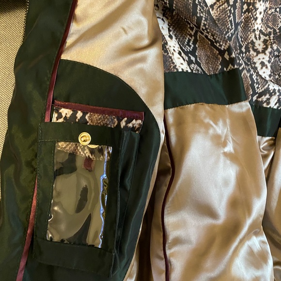 Calvin Klein Green Winter Puffer Coat - Picture 4 of 12